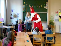 Der Nikolaus und der Krampus waren zu Besuch in der VSKL