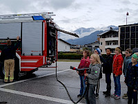 Die 4 A Klasse besucht die Feuerwehr Saalfelden