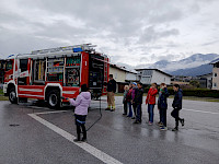 Die 4 A Klasse besucht die Feuerwehr Saalfelden