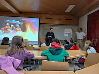 Die 4 A Klasse besucht die Feuerwehr Saalfelden